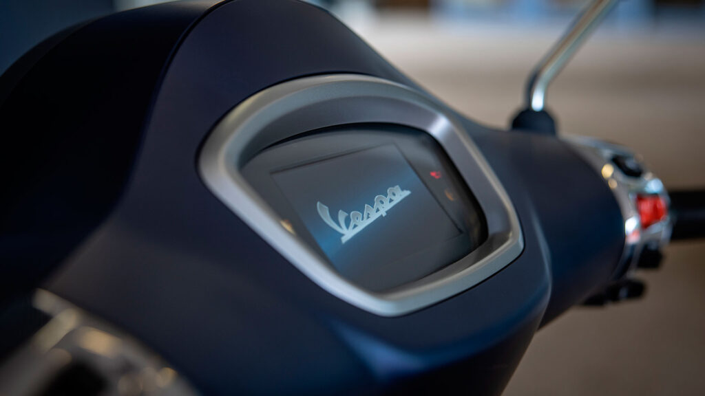 Nueva gama Vespa GTS 2023: el buque insignia se renueva por completo 5 vespa gts 2023 6