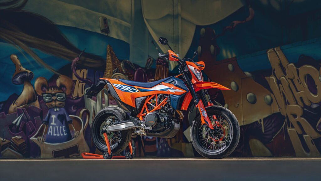 2023 KTM 690 SMC R