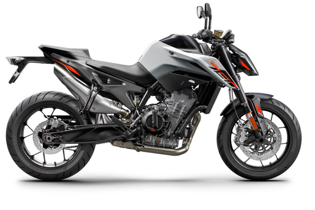 Suzuki GSX-8S: precio y naked rivales 11 KTM 790 Duke 2023
