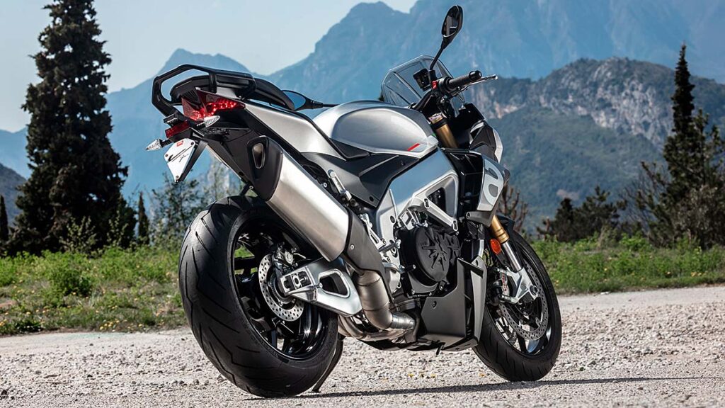 Esta es la maxinaked sport de Aprilia que te da más por tu moto usada 3 Aprilia Tuono V4, gris