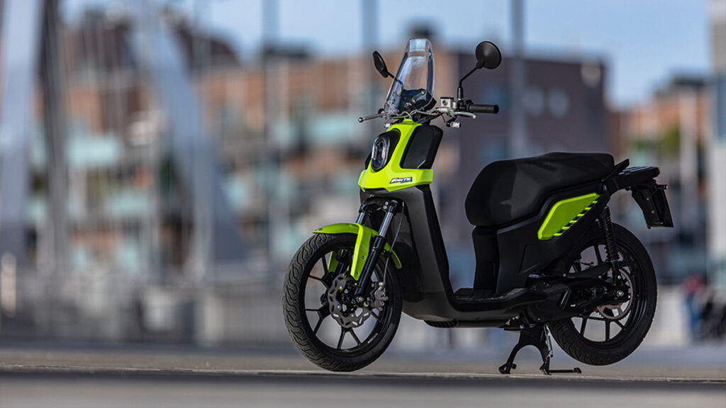 Fantic Caballero 700 2023: la primera con dos cilindros 4 Fantic Electric