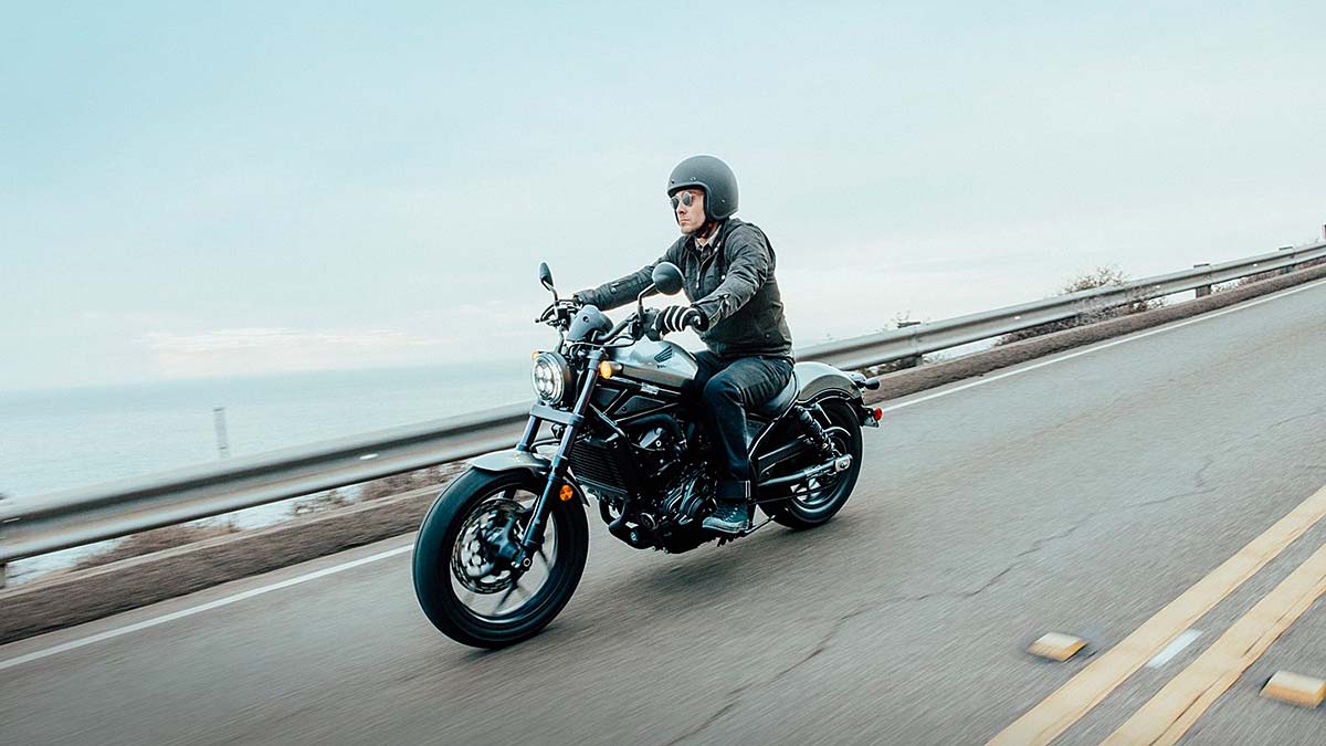 Fotos: La Honda CMX1100 Rebel ahora viene con el mantenimiento totalmente gratis durante 3 años 1 La Honda CMX1100 Rebel ahora viene con el mantenimiento totalmente gratis durante 3 años