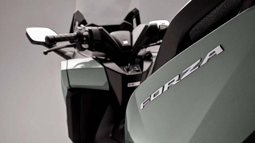 Esta Honda para el carnet de coche es fiable, apenas gasta 2,4 litros y solo cuesta 69 euros el mes 14 Honda Forza 125