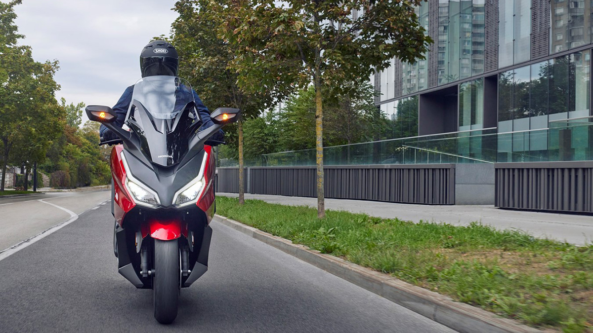 Los scooter Honda 350 se benefician de todos estos chollos 1 Honda Forza 350 2022