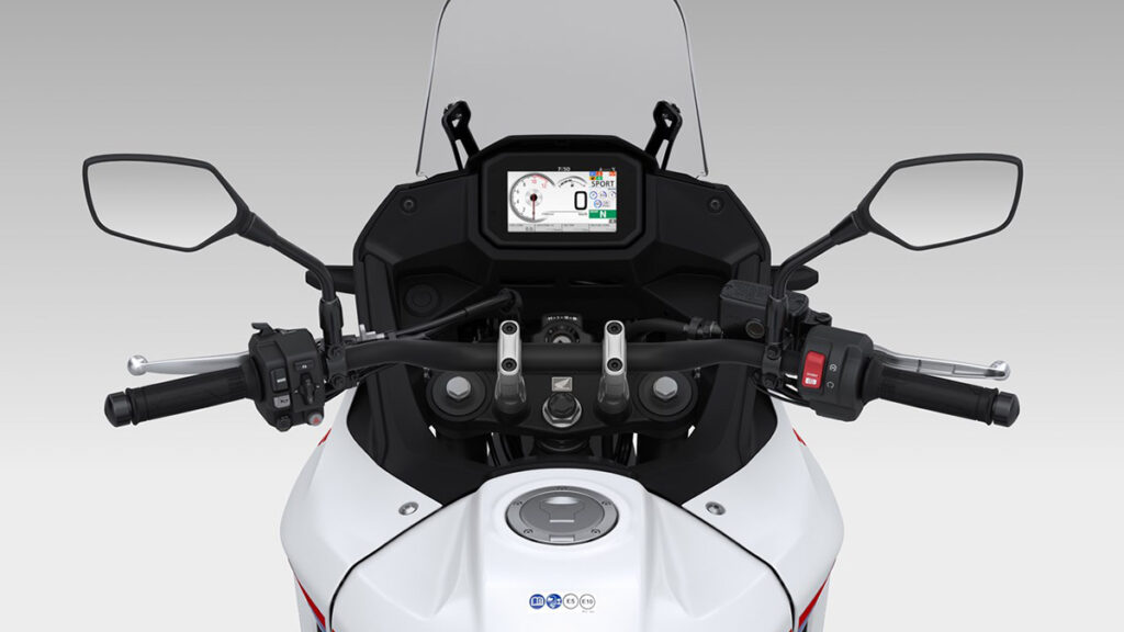 ¡La nueva Honda XL750 Transalp 2023 ya tiene precio! Y, además, viene con regalo 9 Honda XL 750 Transalp