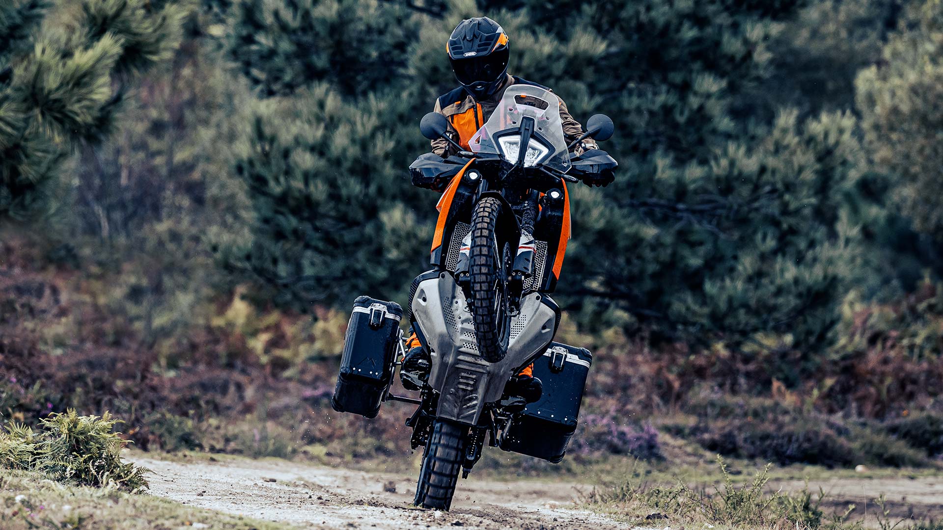 KTM 890 Adventure 2023: el trail más allá del horizonte