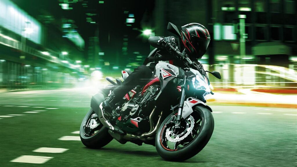 La Kawasaki Z 900 te regala hasta 2.238 € de aquí a fin de año para estrenar superventas del carnet A2 8 Kawasaki Z900 2022 2