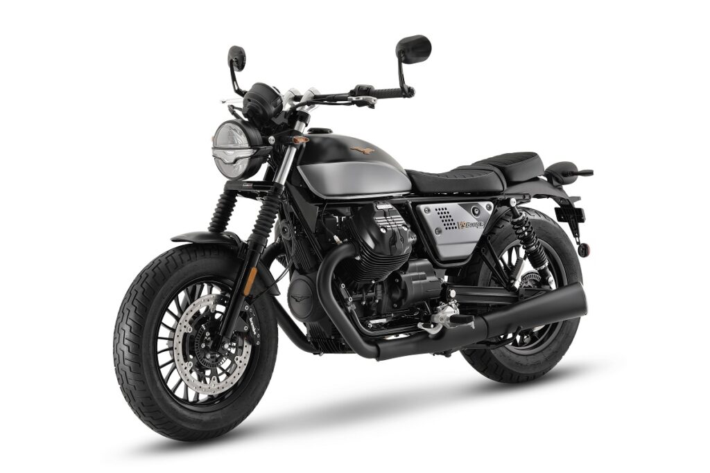 Moto Guzzi V9 Bobber Special Edition: todavía más personal 2 Moto Guzzi V9 Bobber Special dition estudio tres cuartos izquierdo
