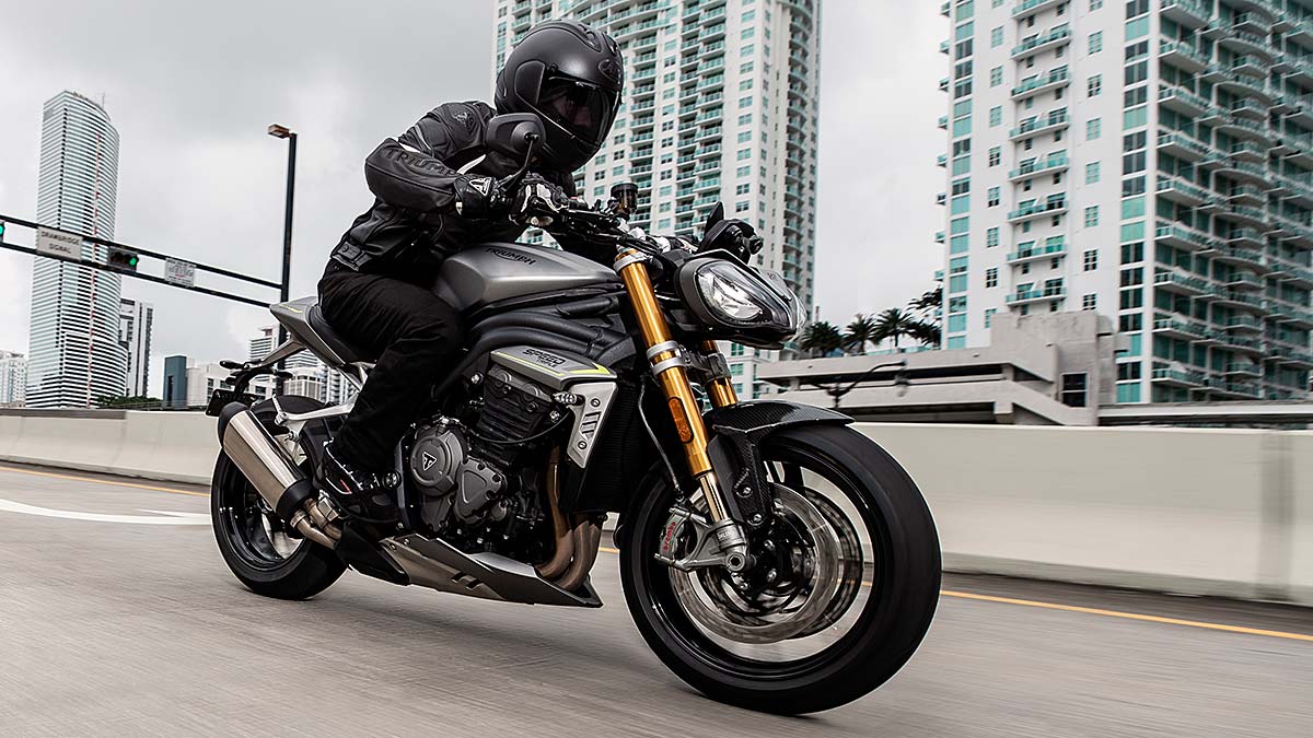 Triumph está que lo tira: todas sus promociones se extenderán hasta el verano 1 Triumph Speed Triple 1200 RS 9