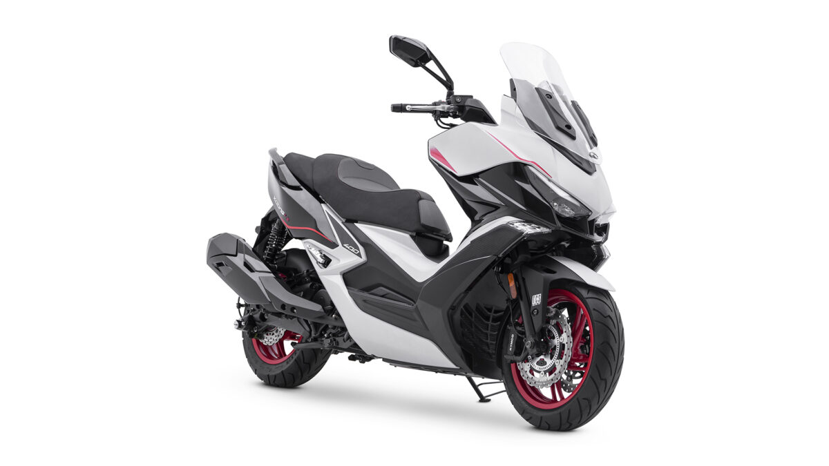 Kymco Xciting 400VS Studio_9