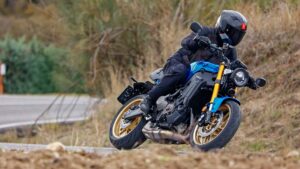Fotos de la Yamaha XSR900 35 kW
