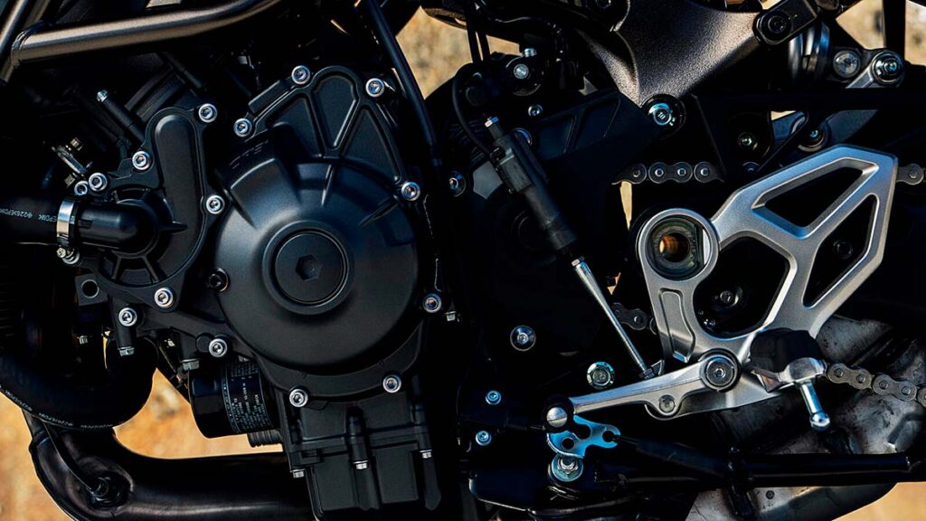 Yamaha Niken GT 2023: más cilindrada y más tecnología 10 Yamaha Niken 2023 23