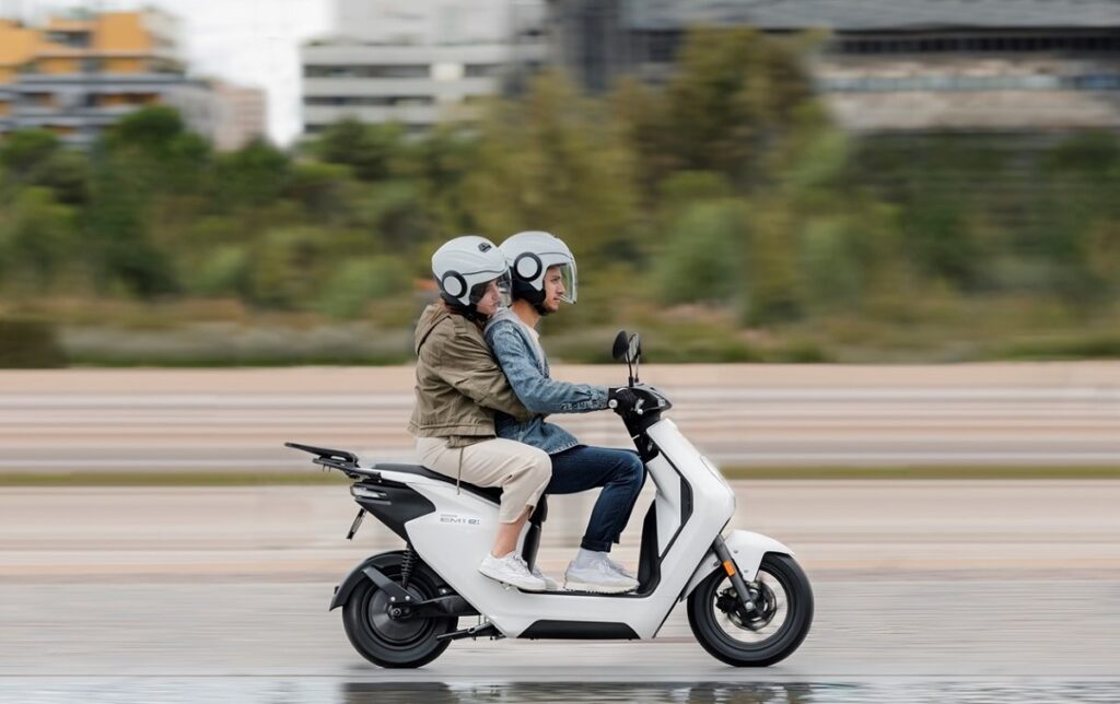 Honda EM1 e:, la movilidad eléctrica que viene según el gigante japonés 12 honda EM1 e accion