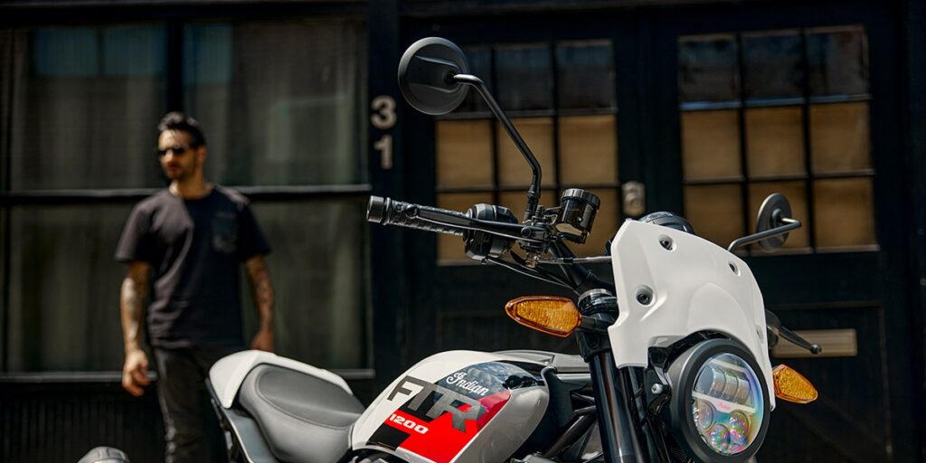 Indian FTR Sport 2023: lo mejor del universo naked norteamericano 2 indian ftr detalle derivabrisas