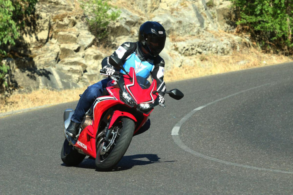 Neumáticos de moto: qué montar para acertar en la elección 10 neumaticos mnoto accion