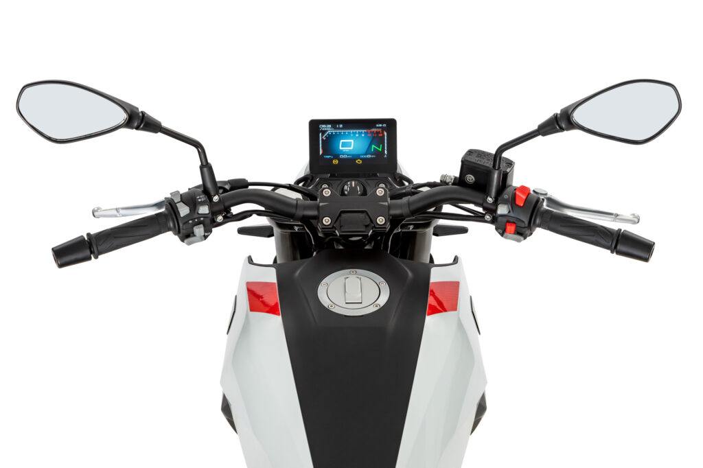 Prueba Peugeot PM-01: el león vuelve a rugir 11 peugeot pm 01 125 3