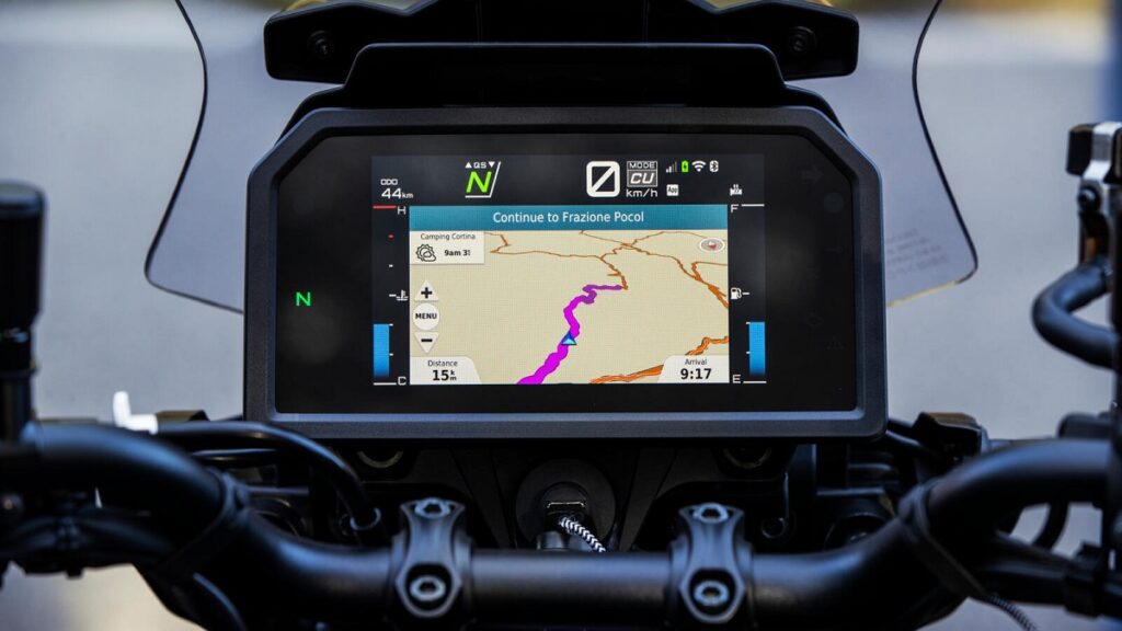 Yamaha Tracer 9 GT +: turismo en primera clase 12 yamaha tracer 9 gt tft 7 pulgadas
