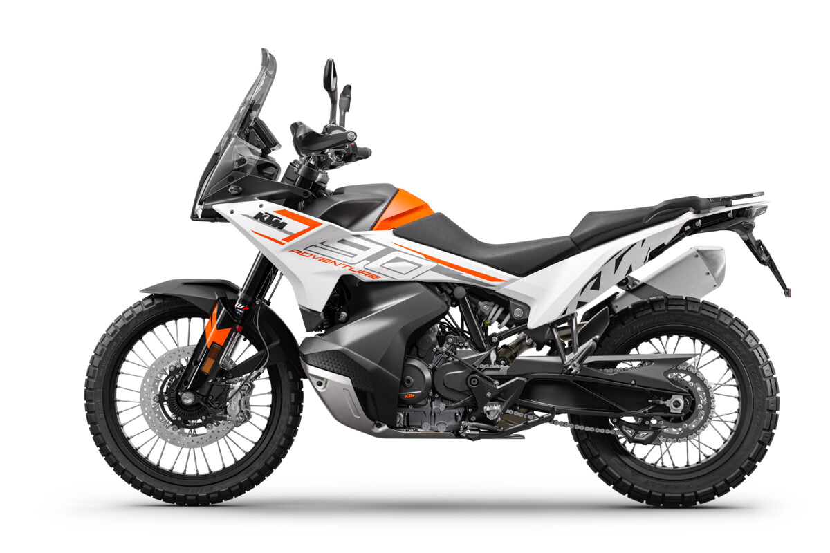 KTM 790 Adventure 2023: aventuras trail más dinámicas con el carnet A2