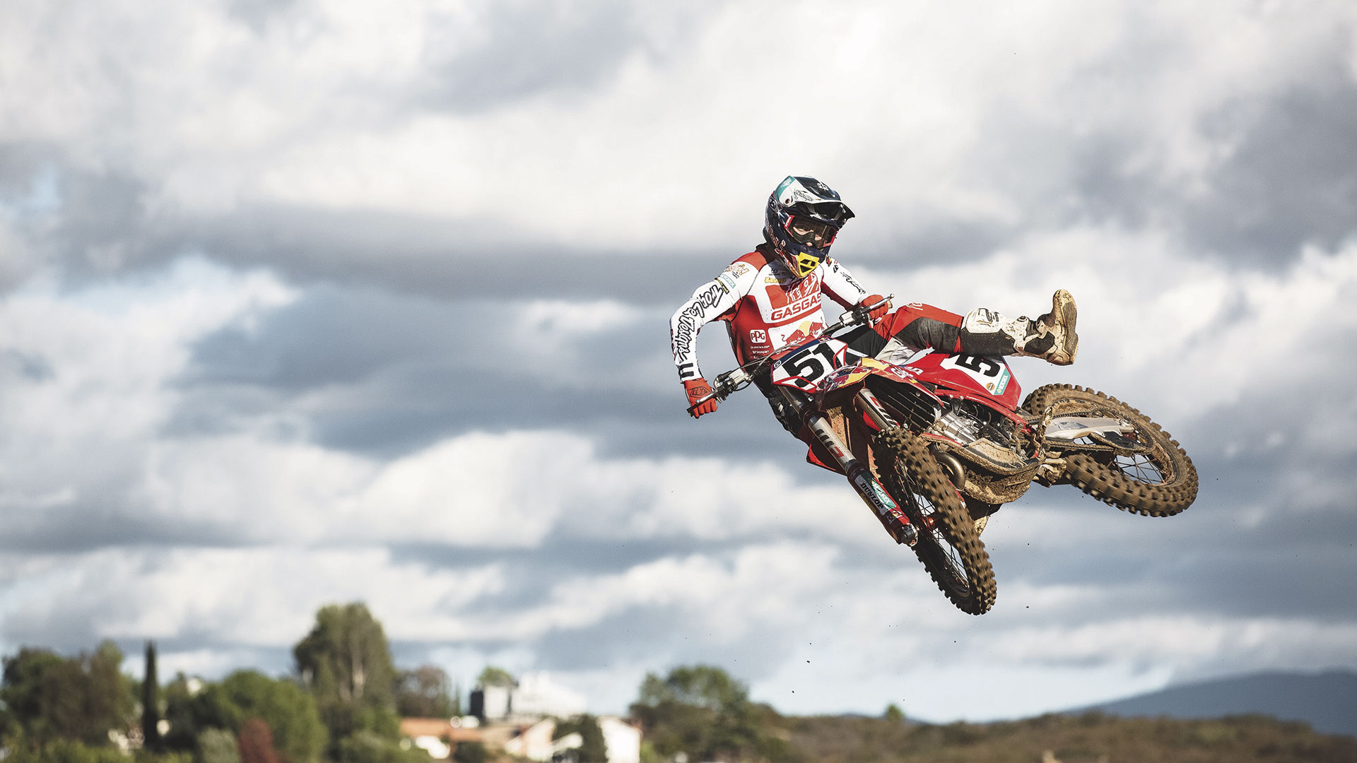 Nuevas GasGas MC 450F y MC 250F Factory Edition 2023: pisando fuerte 5 47698 Motocross MC 450F Factory Edition 2023 Action