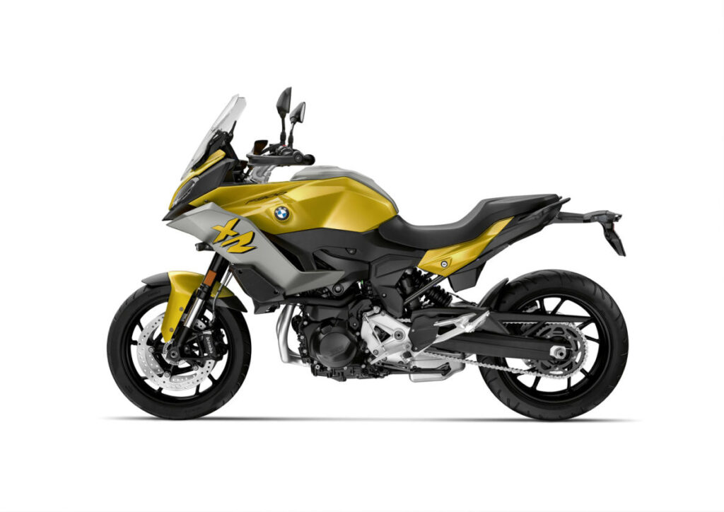 Nueva BMW R12: ¿será la primera BMW custom para el carné A2? 13 BMW F 900 XR