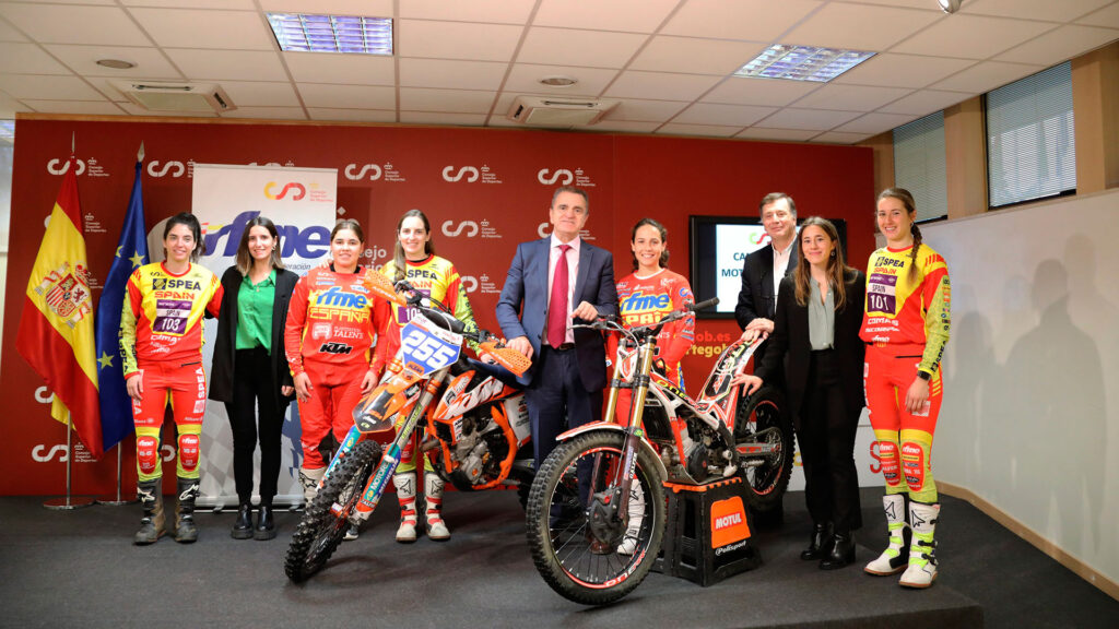 Las campeonas de motociclismo españolas sorprenden en el CSD 2 CSD Reconocimiento 01