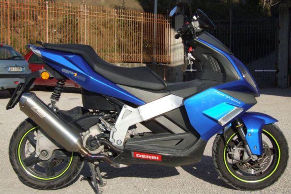 Historia de Derbi (Parte 5): scooters y automáticos 14 Derbi_GP1_250