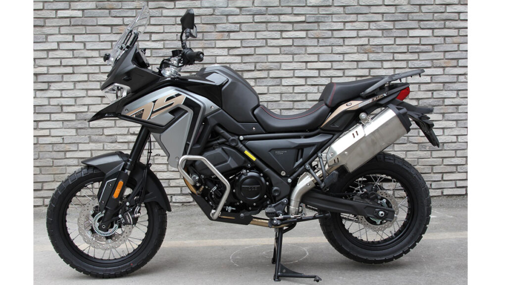 La gama de motos trail Voge para el carnet A2 viene con irresistibles ofertas hasta fin de año 13 VOGE 650 DSX 2021