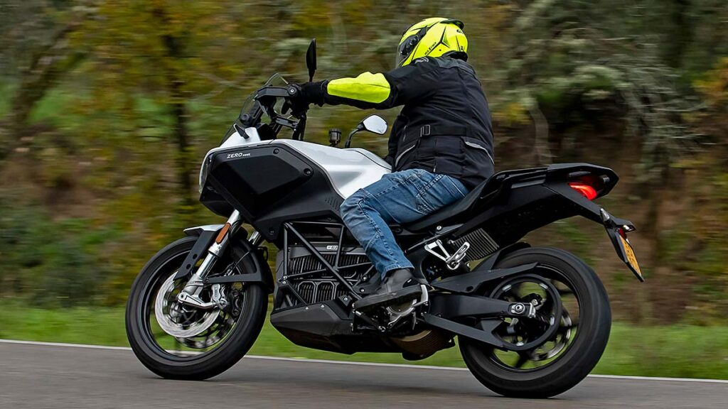 Llévate una Zero DSR/X por 345 euros al mes y cámbiala a los 3 años... si quieres 8 ZERO DSR X 00021