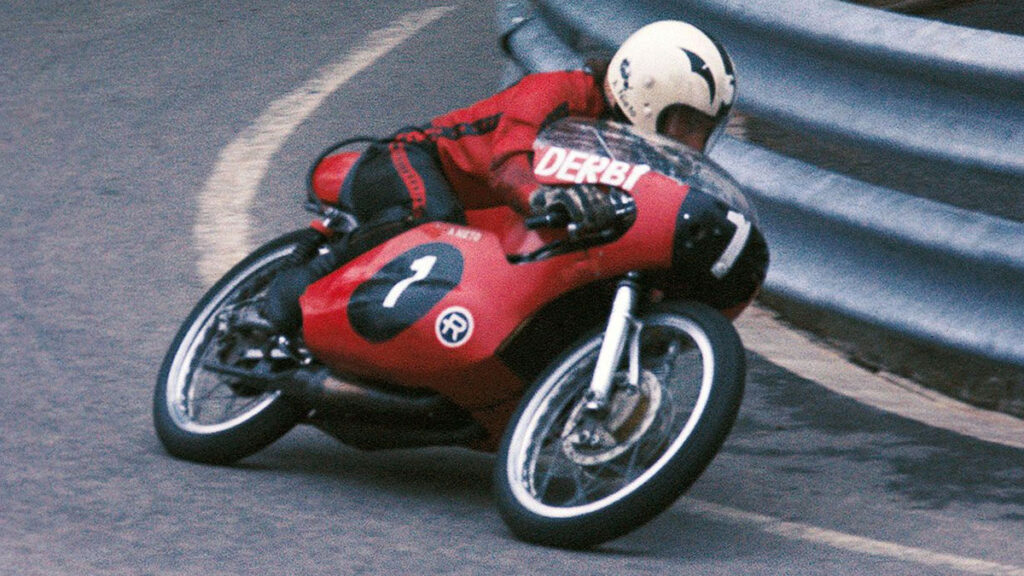 Historia de Derbi (parte 5): una época inigualable en competición 10 article motos angel nieto 5888c37ccf1e1