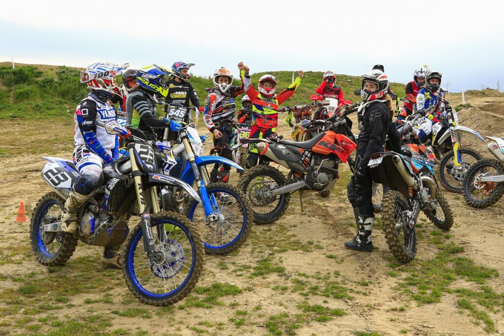 Agenda motociclista del fin de semana, 3 y 4 de diciembre 3 campus femenino motocross 2022 cierre