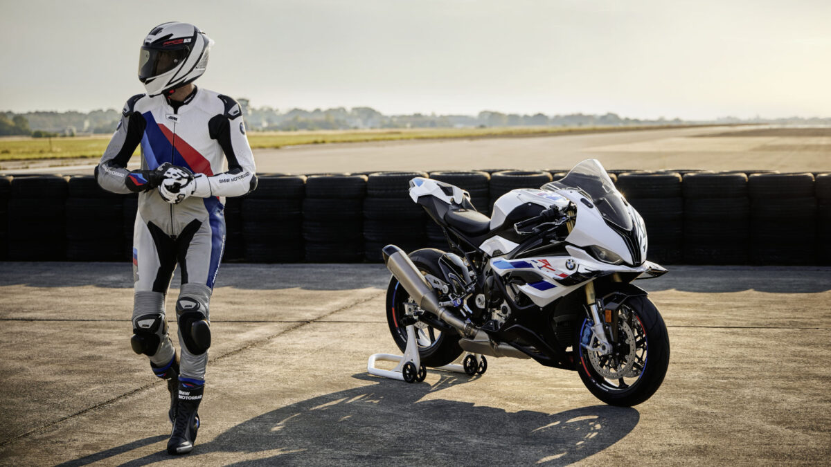 Romance A rayas Ártico BMW Motorrad presenta la nueva colección Ride & Style 2023