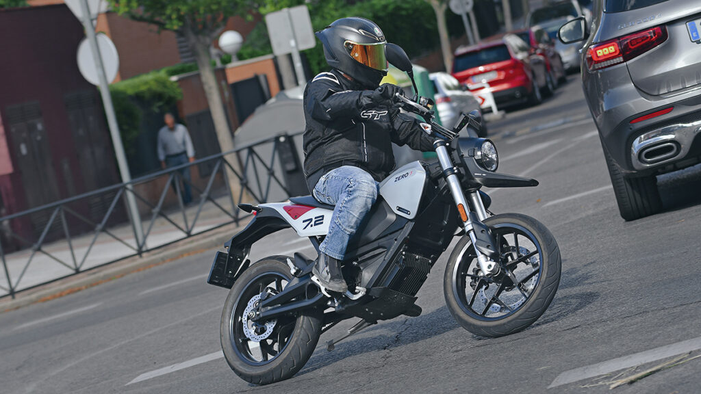 Madrid lidera las matriculaciones de motos eléctricas, pese al 'escalabro' del sector 11 motos eléctricas carnet coche