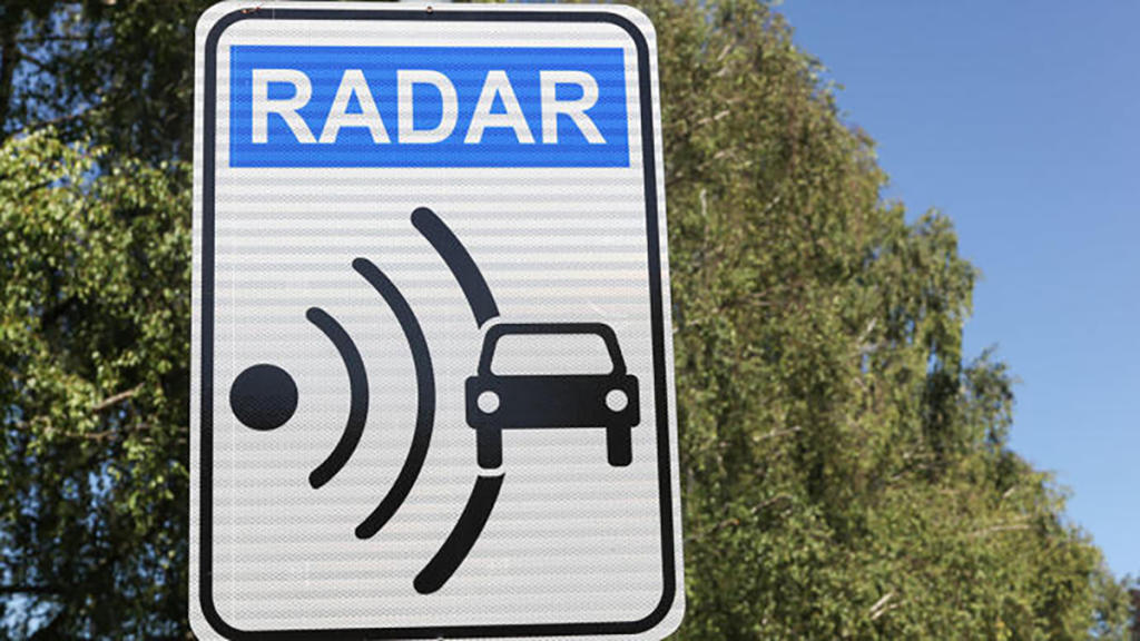 ¿A qué velocidad multan los radares? 3 radares