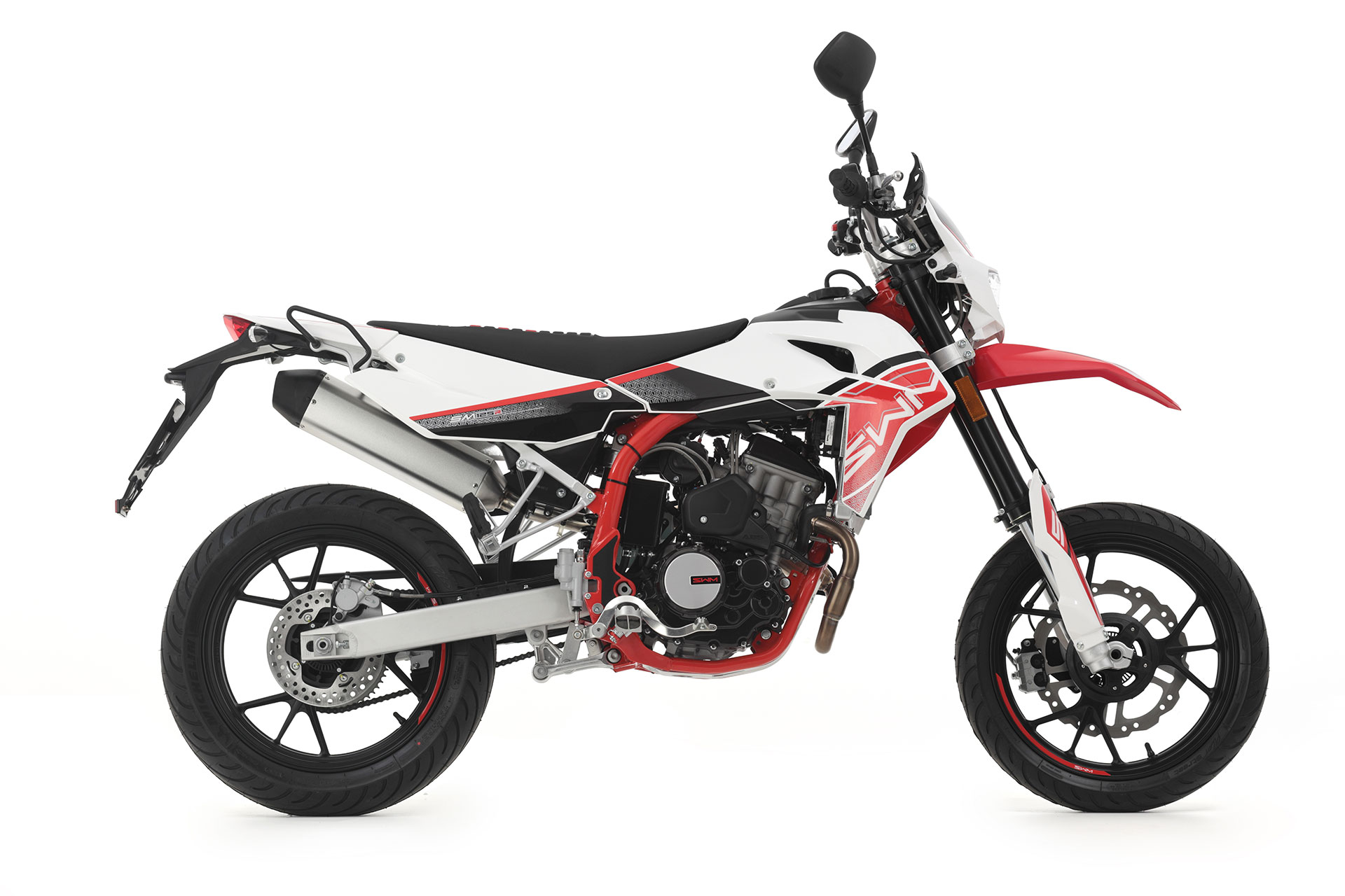 SWM SM125R 2022: ahora con sistema ABS