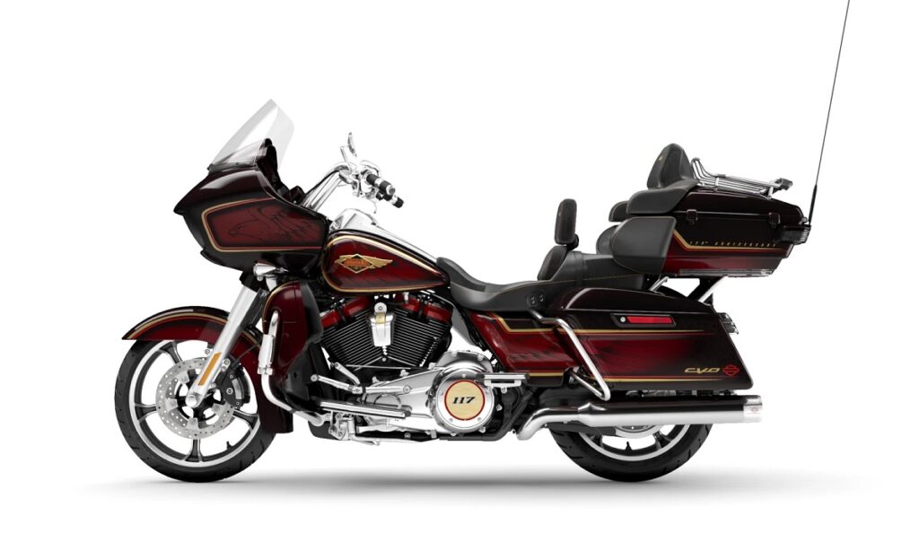 Harley-Davidson CVO Road Glide Limited Anniversary Edition 2023: la más cara y especial del catálogo de Milwaukee 14 Harley-Davidson CVO Road Glide Limited 2023
