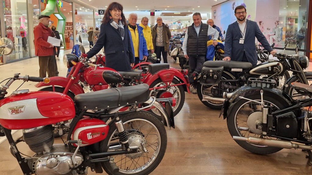 Inauguración-exposición-motos-Vallsur-Pingüinos-2023_