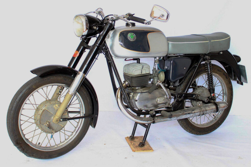 Las mejores motos clásicas para usar a diario: OSSA 160 9 OSSA 160 T