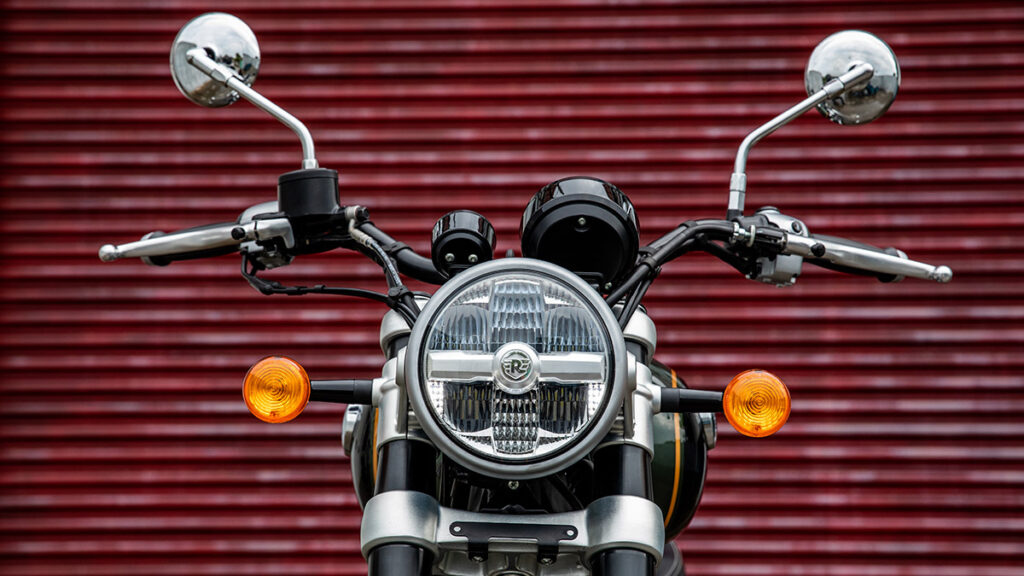 Prueba Royal Enfield Super Meteor 650: Vintage en modo Premium 12 Royal Enfield Super Meteor 650 30