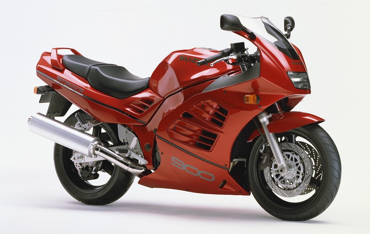 Motos olvidadas (I): los modelos de carretera que has dejado de ver por la calle hace tiempo 1 Suzuki RF900R 1994