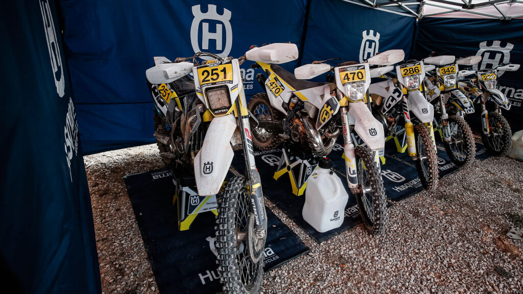 KTM, Husqvarna y GasGas sortean packs de asistencia gratuita de enduro en 2023 2 asistencia-husqvarna-enduro-2023