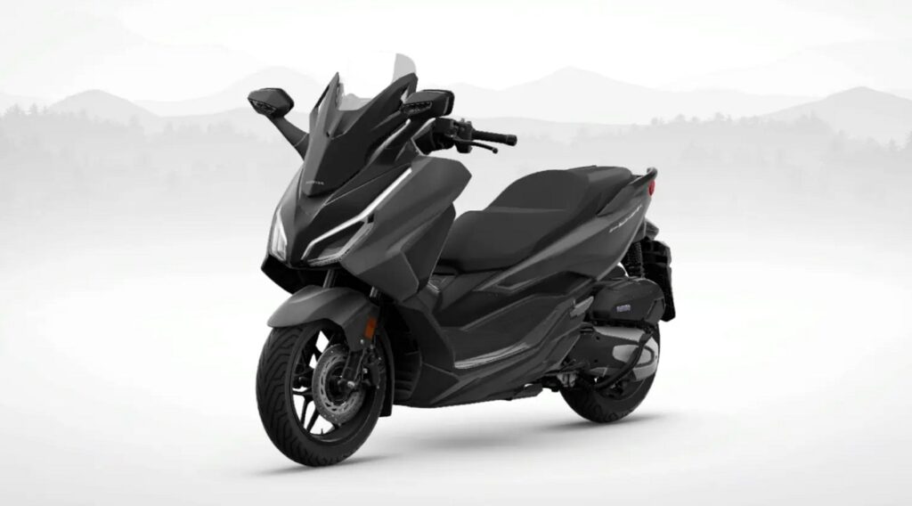 Estos son los scooter 125 de Honda que puedes conducir si tienes carnet de coche 2 Honda Forza 125 2023