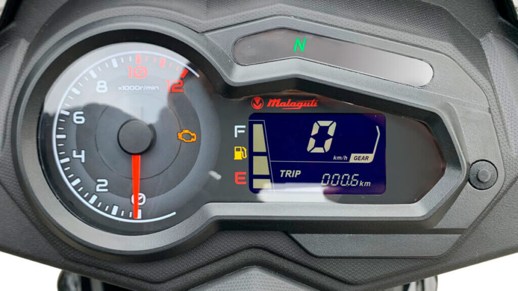 Malaguti Spectre GP 125: un scooter deportivo para el carnet de coche 8 malaguti-spectre-gp-125-2023-4