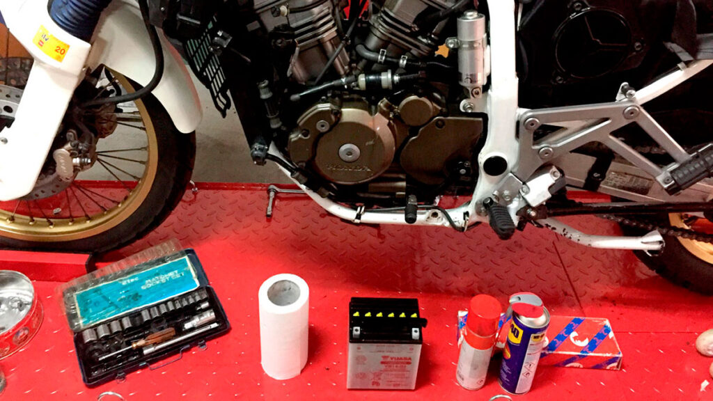 5 razones por las que vale la pena tener una moto 8 mantenimiento-moto