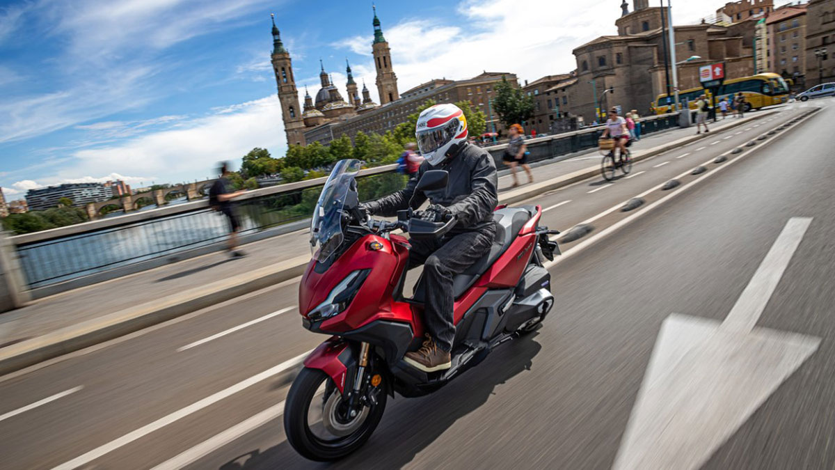 5 razones por las que vale la pena tener una moto 1 5-ventajas-moto