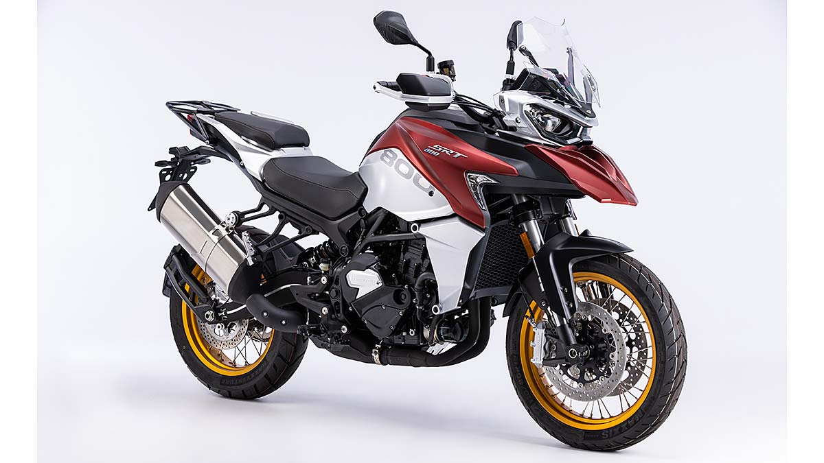 Batería de ofertas de QJ Motor: seguro, matrícula y descuentos en accesorios 7 QJ Motor SRT 800 X
