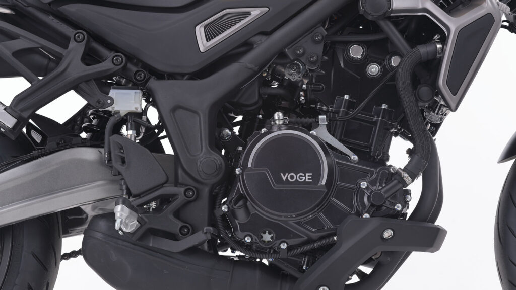 VOGE 350 AC: una nueva bicilíndrica de media cilindrada 12 voge-350ac-2023-3