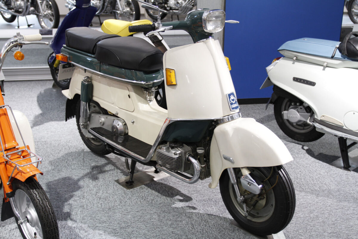 HONDA_JUNO_M85_1962_in_Honda_Collection_Hall