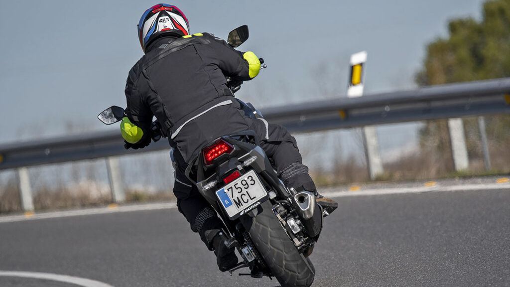 Prueba Honda NC 750 X DCT 2023: Perfecta desconocida 13 Prueba Honda NC750X DCT 2023 (32)