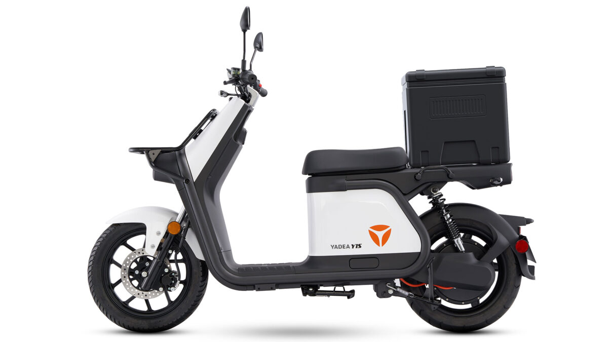 Los nuevos modelos para 'delivery' de YADEA serán presentados en la feria HIP 2023 1 yadea-Y1S-Blanco_Perfil-Izquierdo_baúl_parrilla
