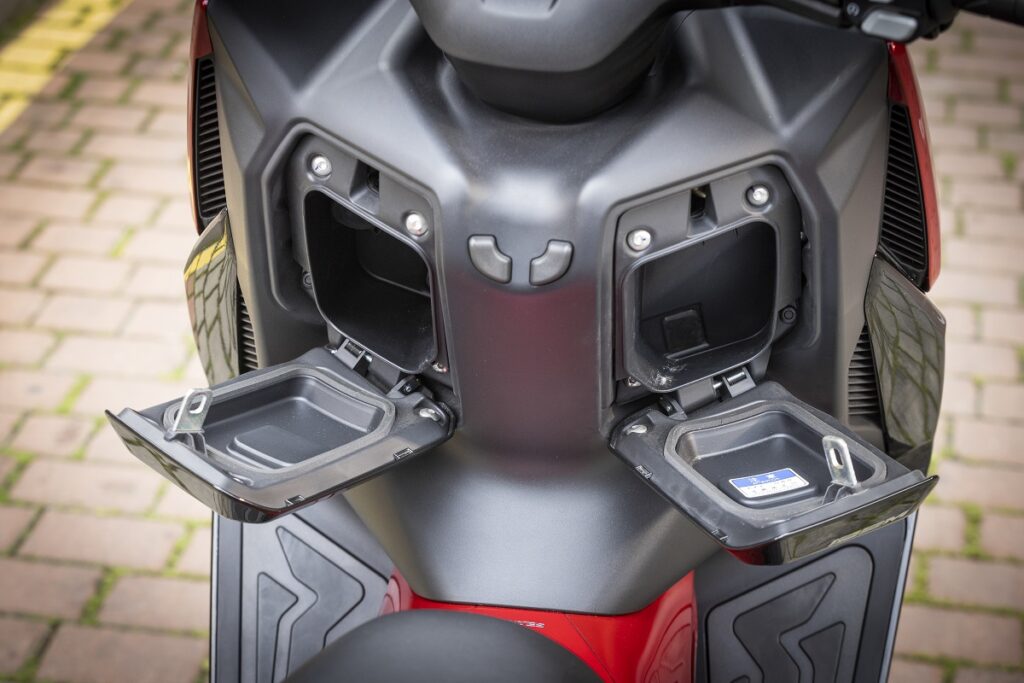 Prueba scooter Zontes M125: De todo, por poco, para casi todos 13 Zontes M125